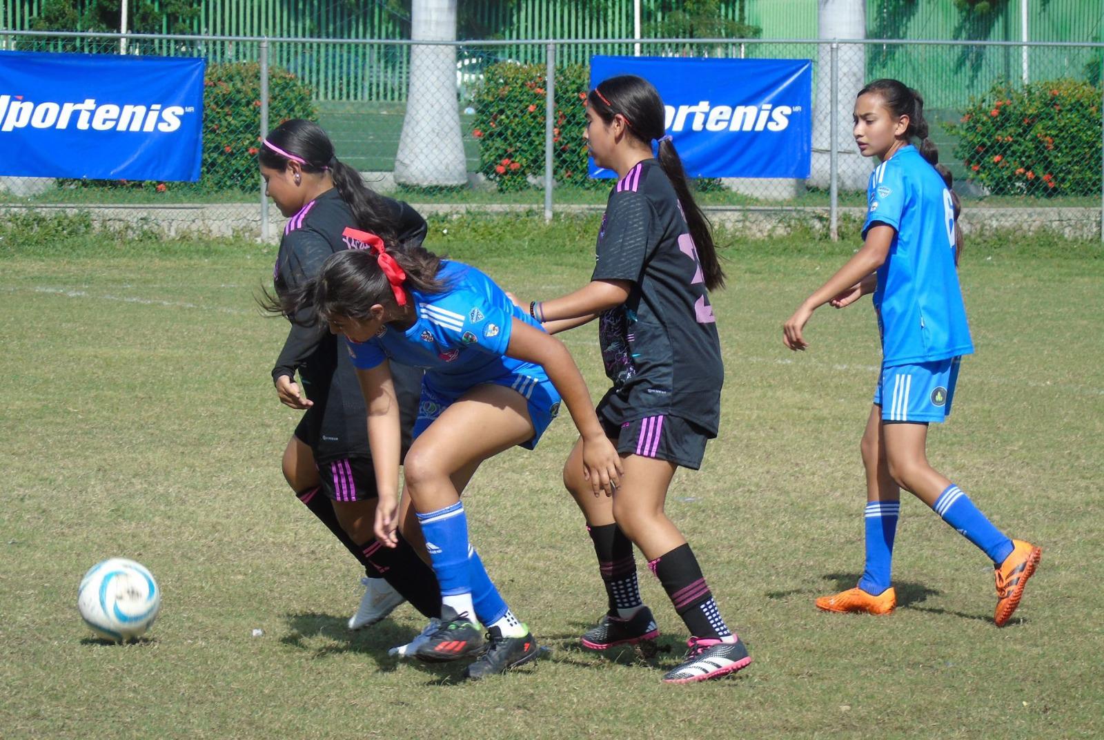 $!Buen debut de Leonas en Copa Mazatlán