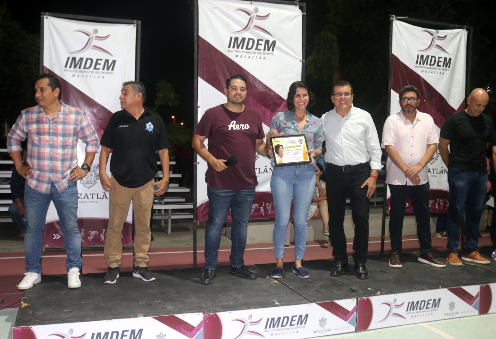 $!Premian a lo mejor del Interacademias