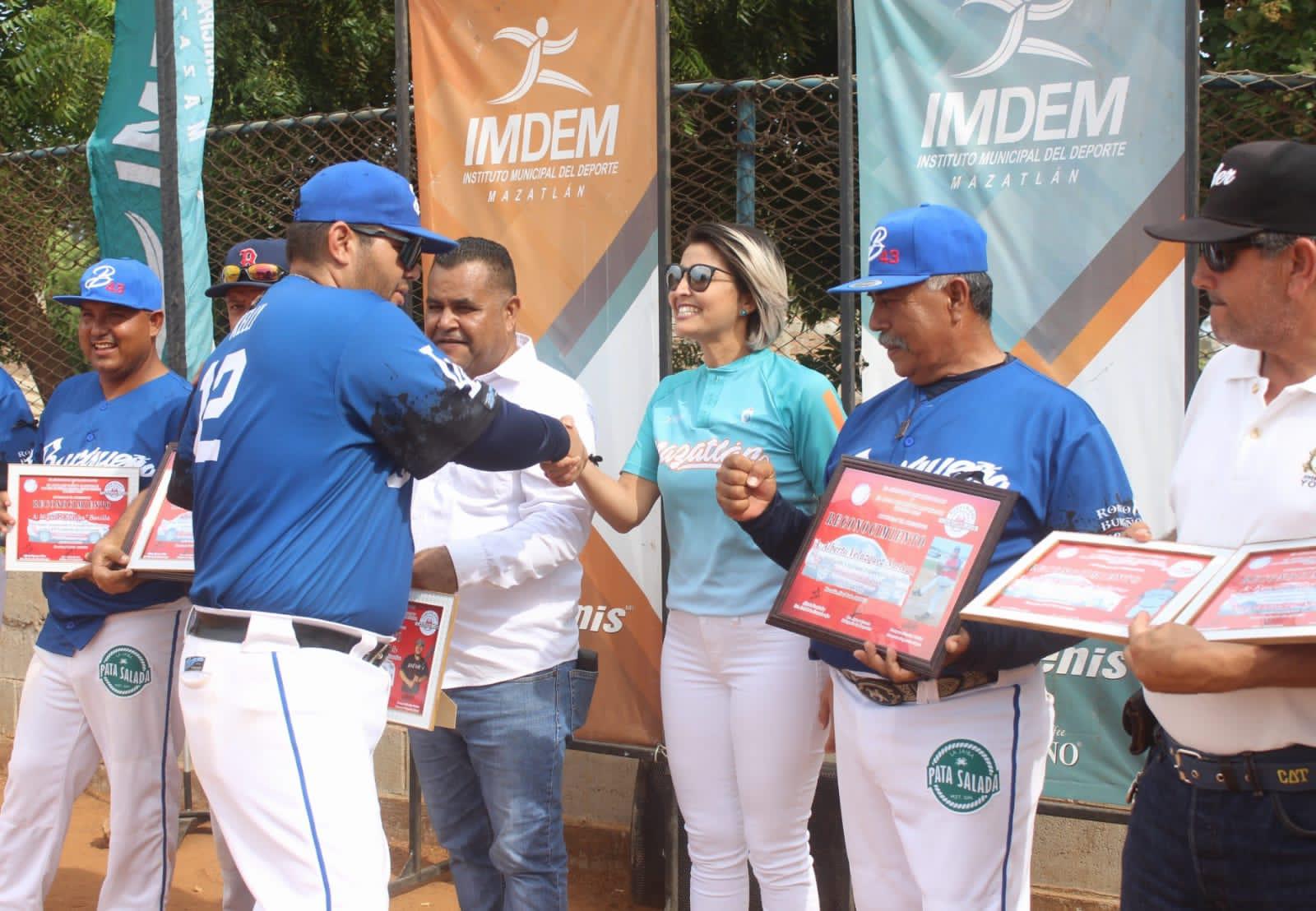 $!Inauguran Liga de Beisbol Máster en honor a Julio Loaiza y Alberto Velázquez