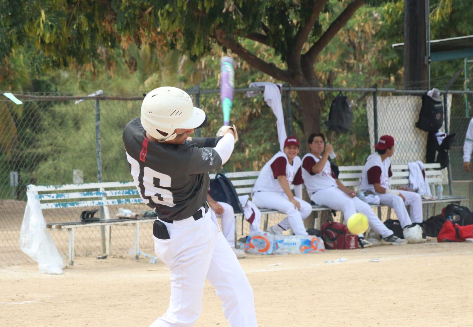 $!Complicado debut de Mazatlán en la Juvenil Mayor de softbol