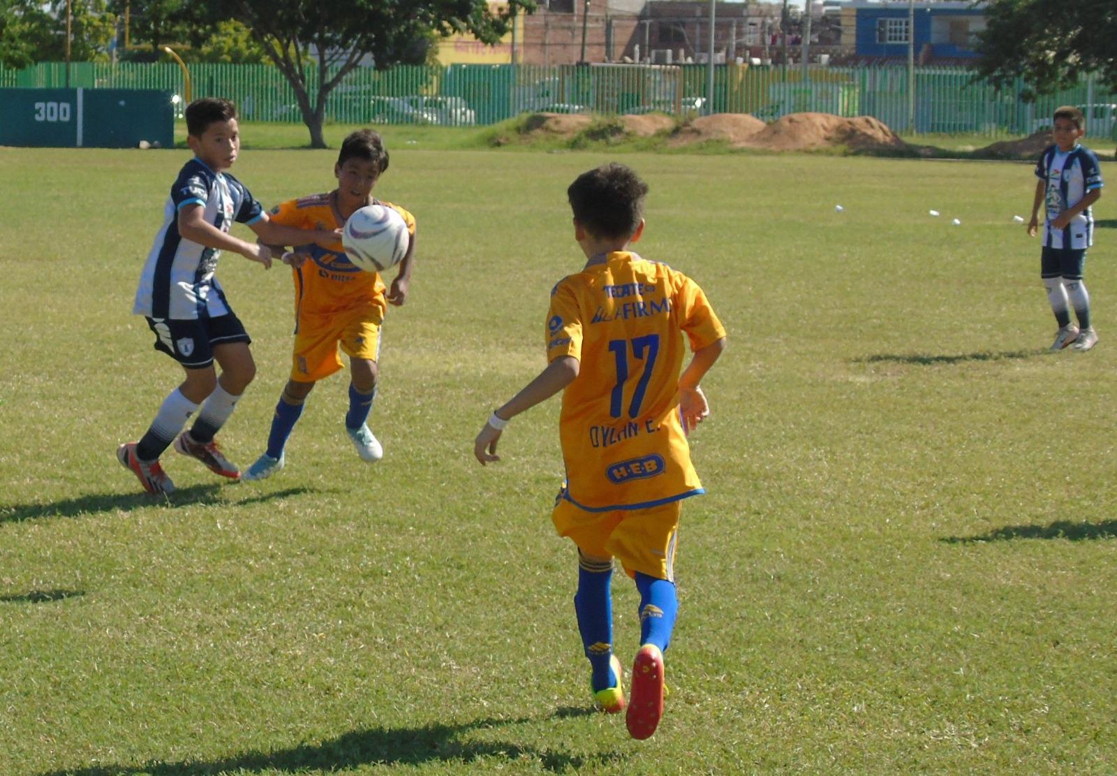 $!Tuzos logra contundente triunfo en Copa Mazatlán