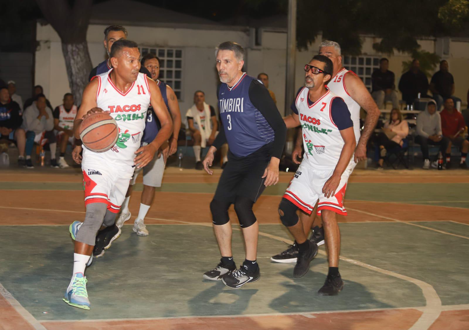 $!Tacos El Chile se queda corto en Torneo Retro de Baloncesto