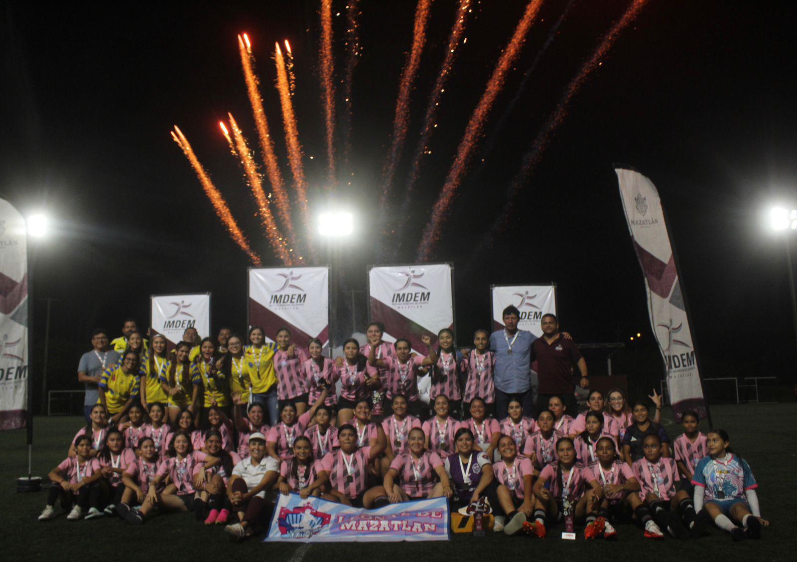 $!Leonas Piña rugen como campeonas de la Liga de Futbol Libre Femenil