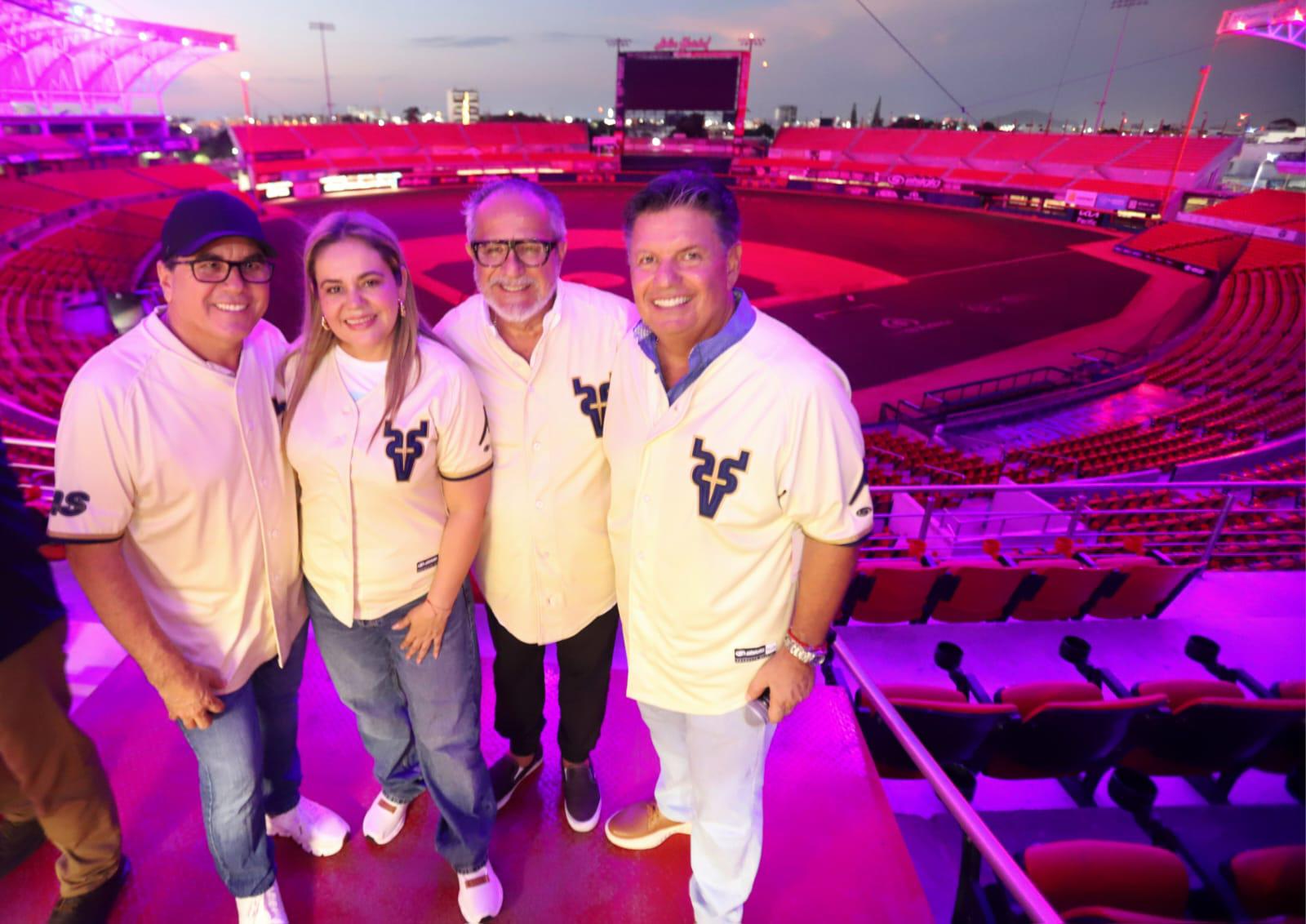 $!El Alcalde Édgar González, María Teresa Apodaca, José Antonio Toledo Ortiz e Ismael Barros Cebreros.