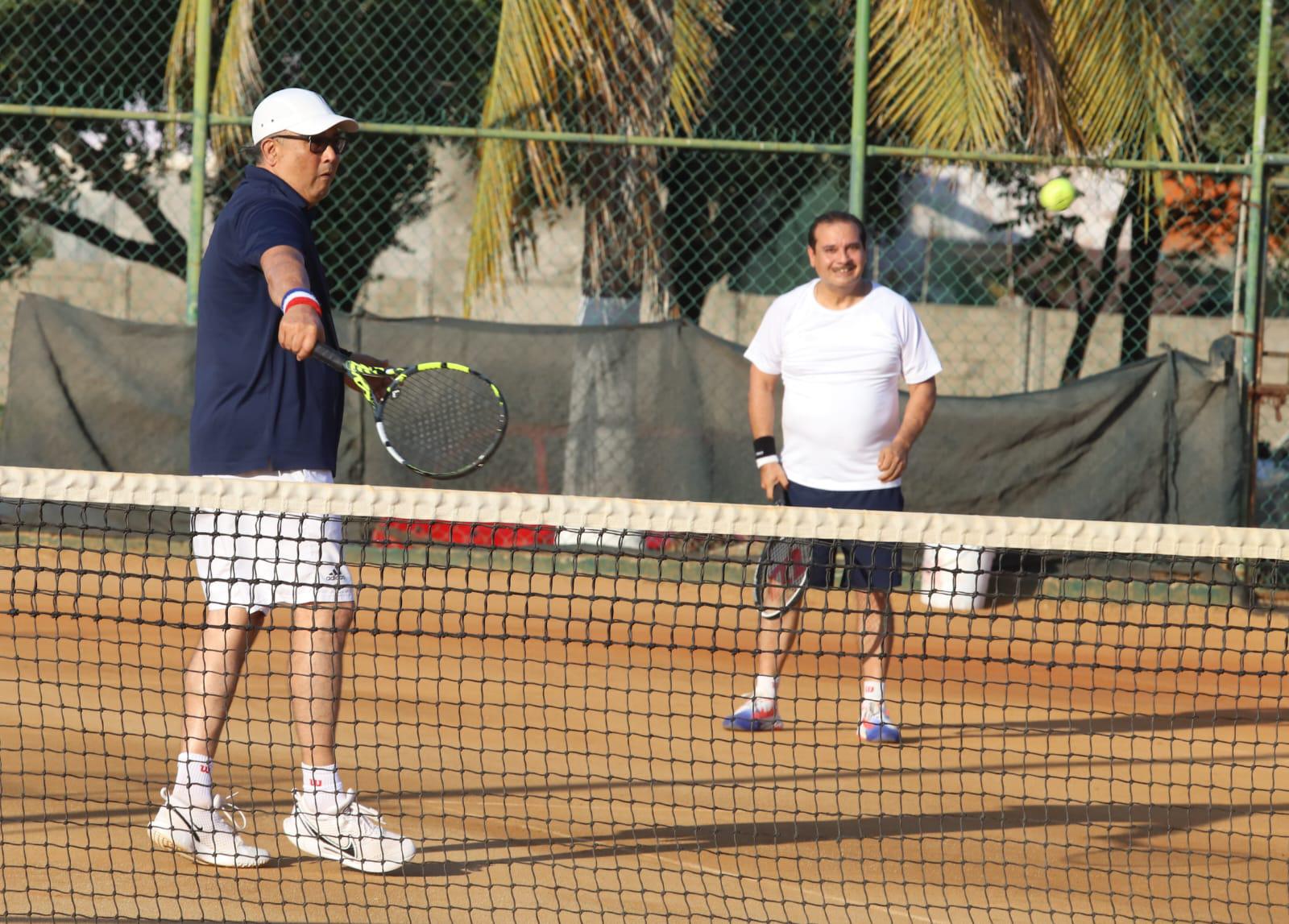 $!Se mantienen las acciones en el Torneo de Tenis Copa Carnaval