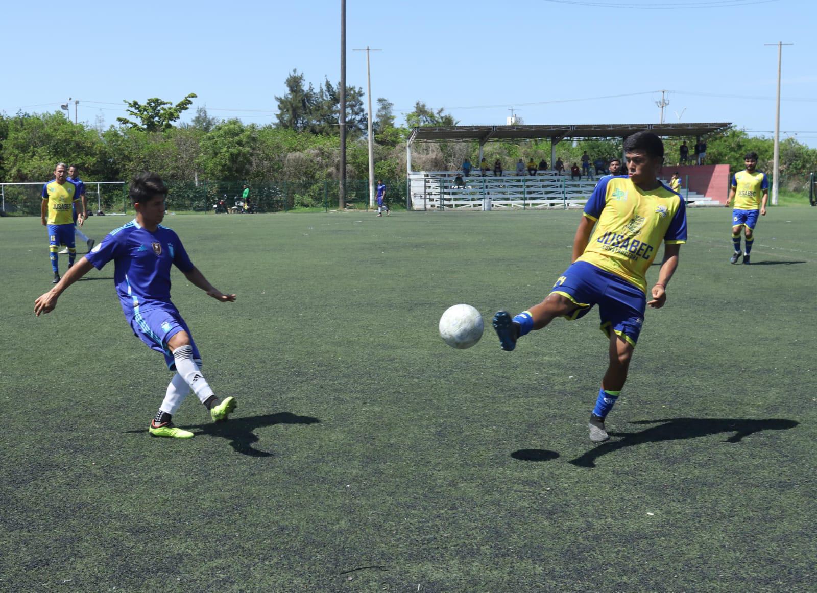 $!Boys de Villa Unión pega primero en los cuartos de final de la Primera Fuerza