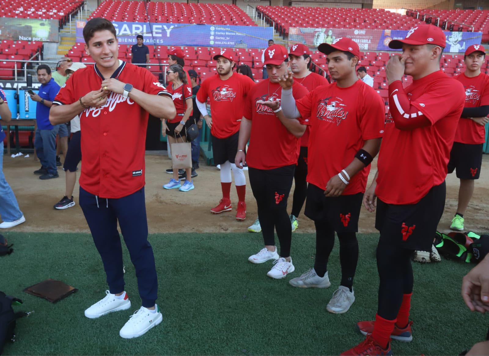 $!Invita Venados de Mazatlán a entrenar al boxeador Marco Alonso Verde Álvarez