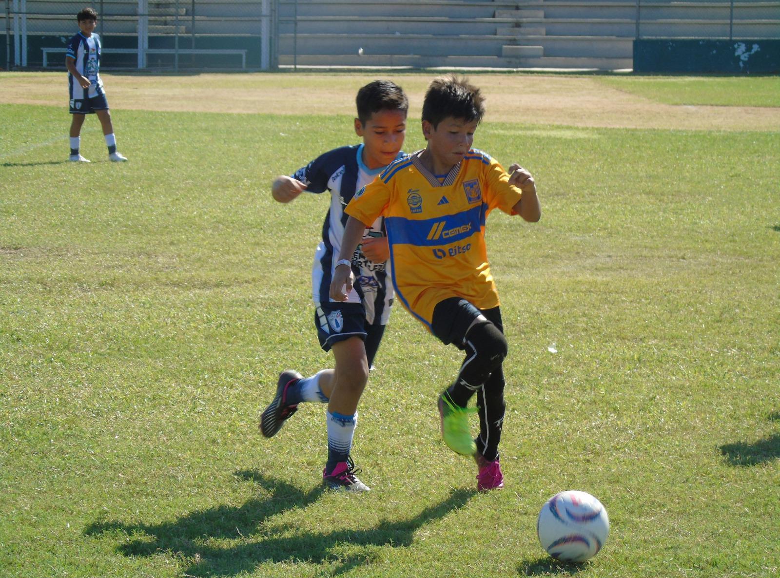 $!Tuzos logra contundente triunfo en Copa Mazatlán