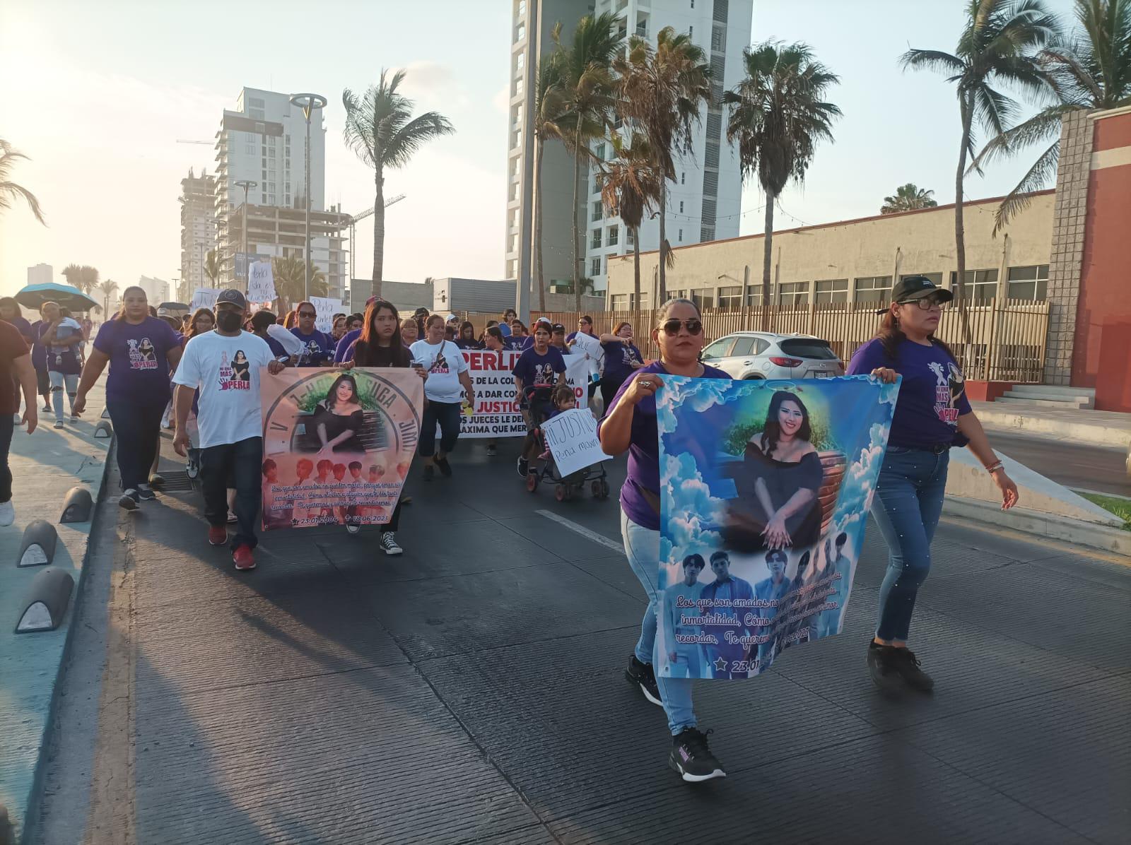 $!Marchan para exigir justicia para Perla Scarlett, asesinada en Mazatlán