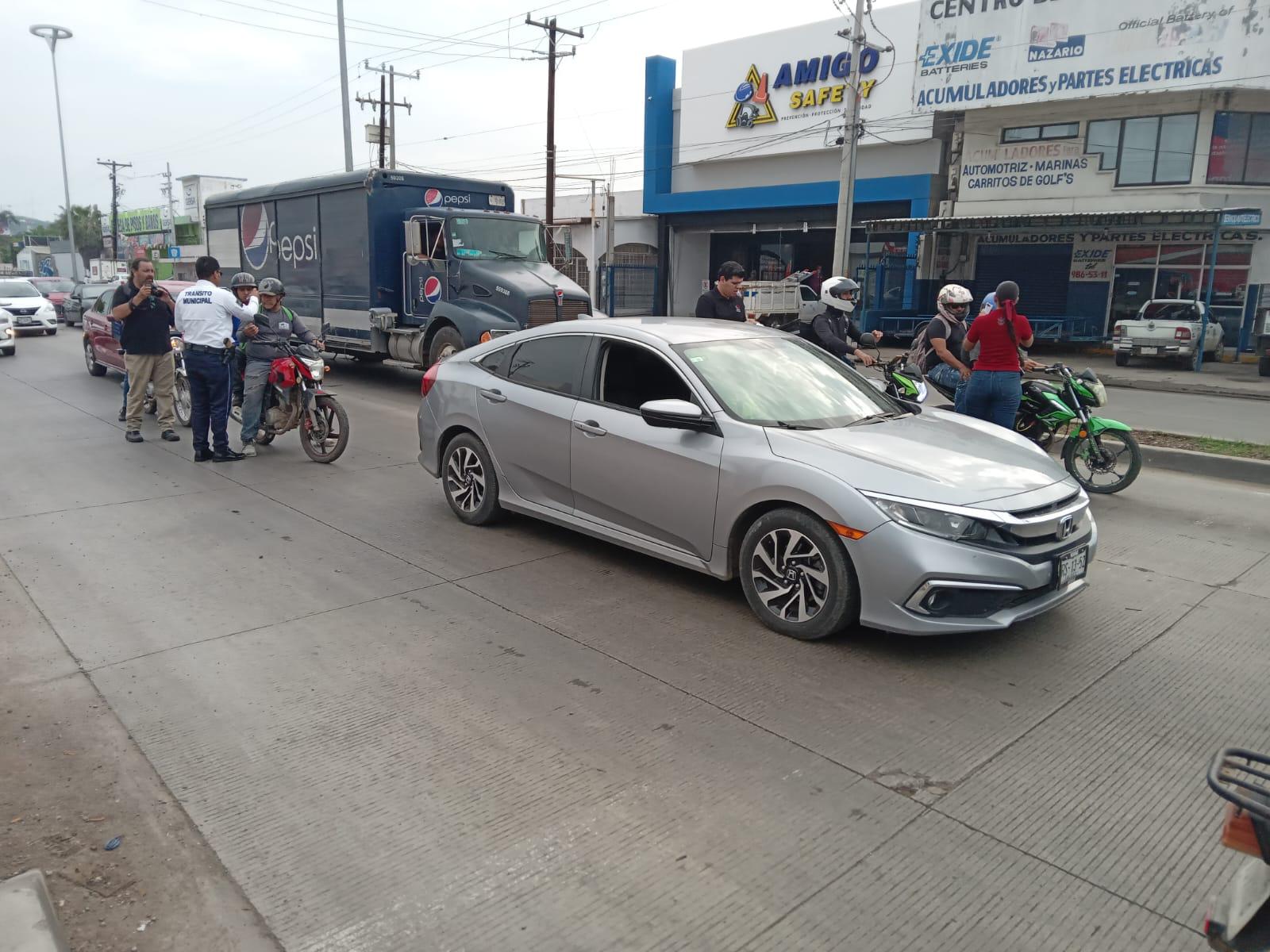 $!Concientizan a motociclistas con la campaña ‘Ponte las pilas, ponte el casco’