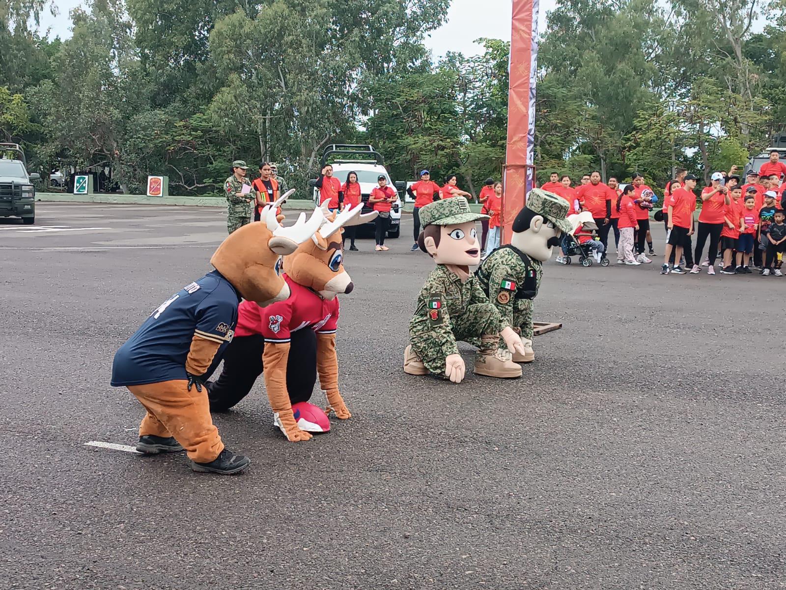 $!Celebran militares la segunda Carrera Deportiva contra la Violencia de Género