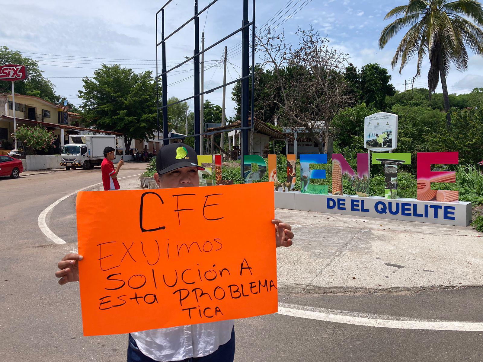 $!Tras dos horas de bloqueo, liberan la carretera Mazatlán-Culiacán, en El Puente de El Quelite