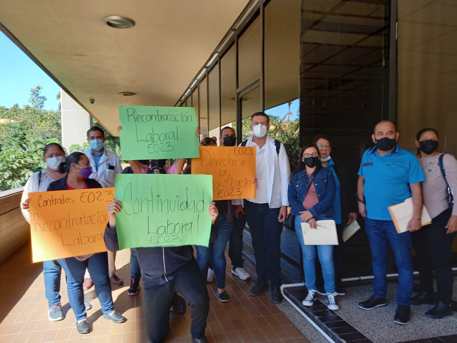 $!Trabajadores de salud de Sinaloa denuncian despidos cada año, y recontratación hasta 3 meses después