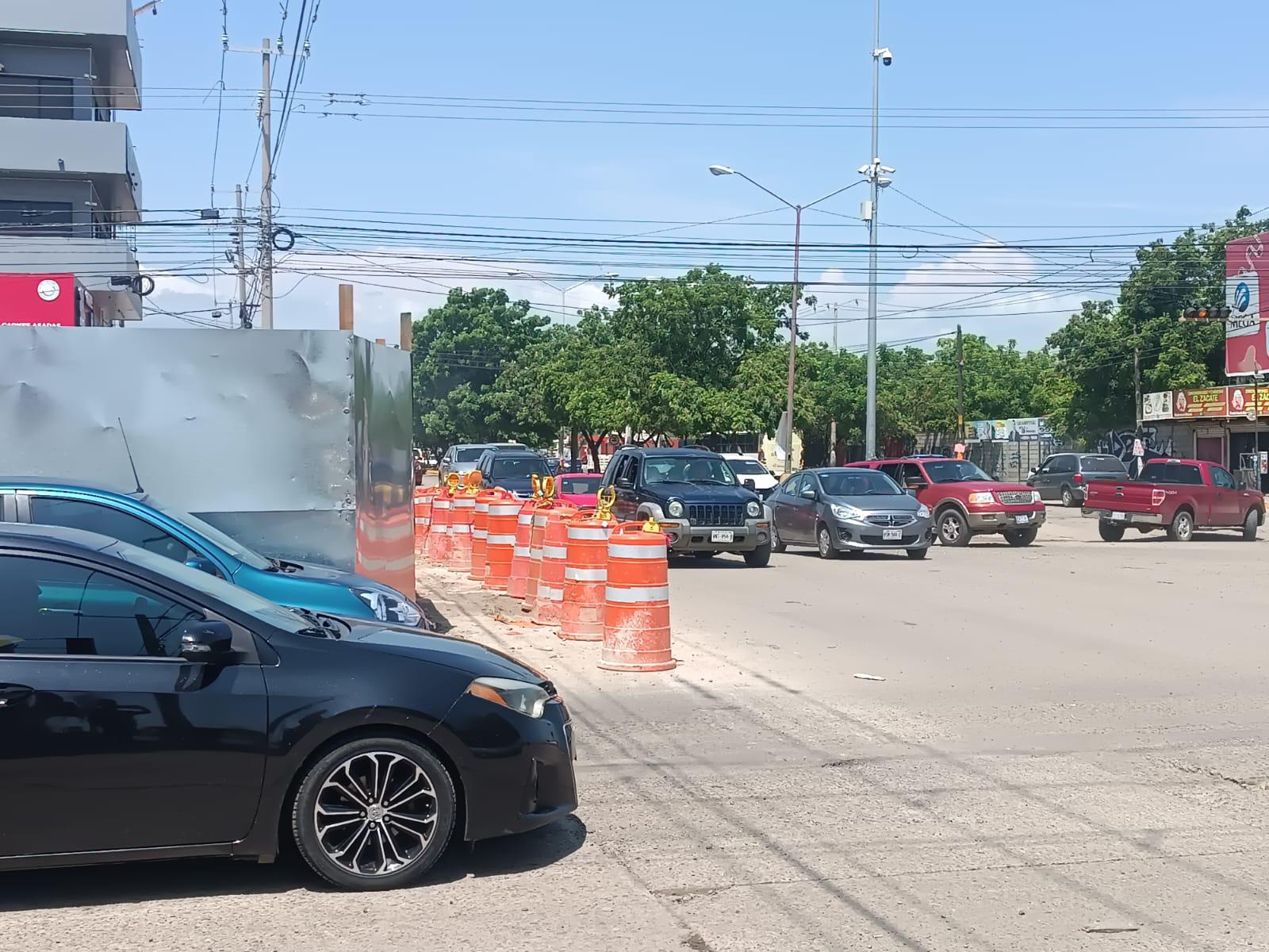 $!Colocan nuevos avisos en la obra del Libramiento Colosio, en Mazatlán