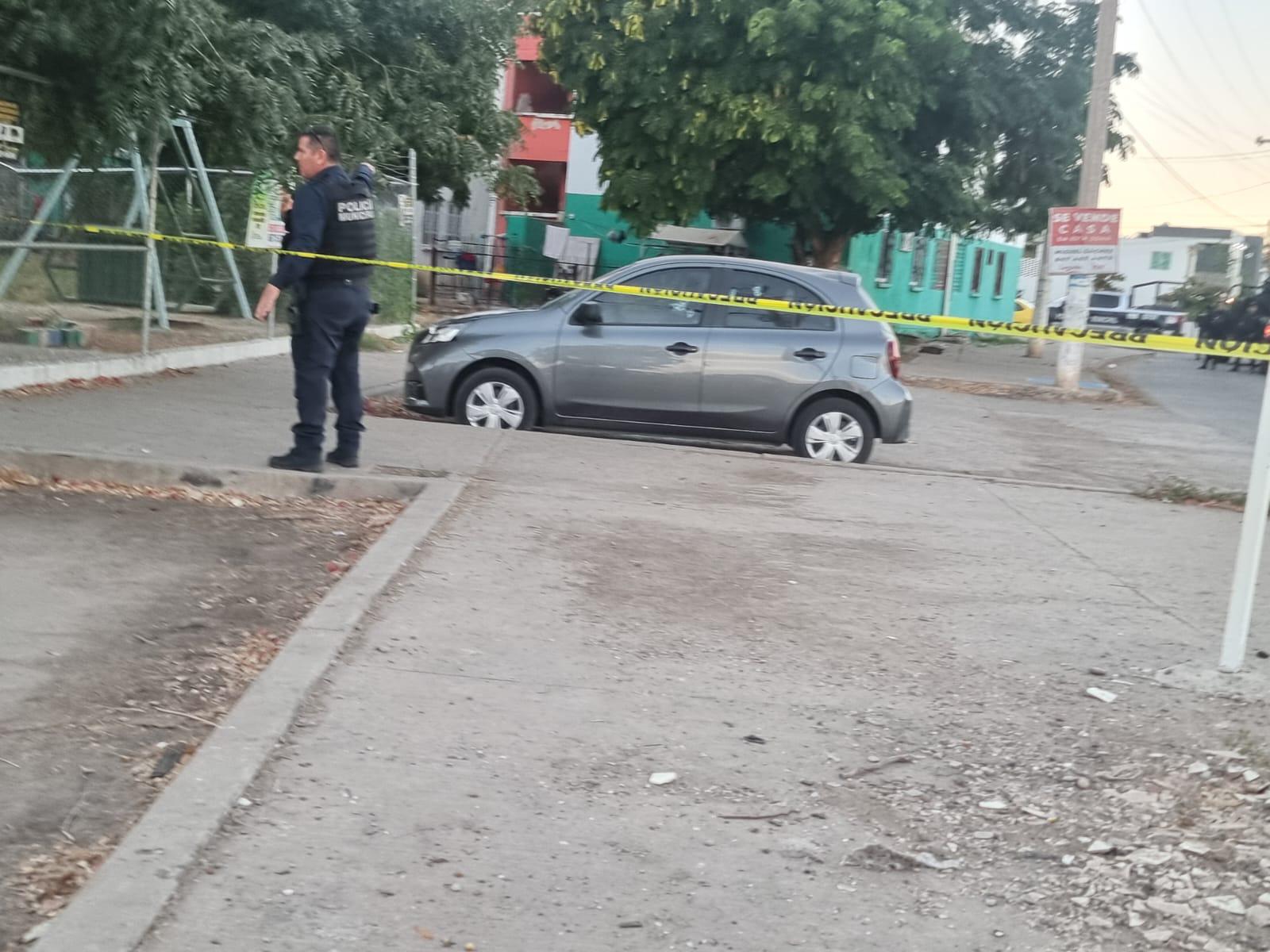 $!Asesinan a balazos a un hombre y una mujer en Culiacán