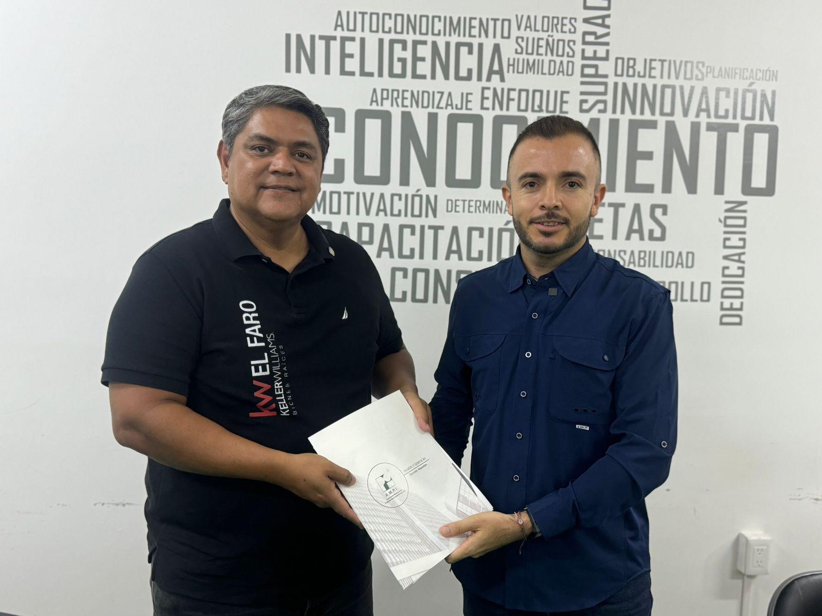 $!Se registra Óscar Tirado Bernal como candidato a la vicepresidencia de AMPI Mazatlán