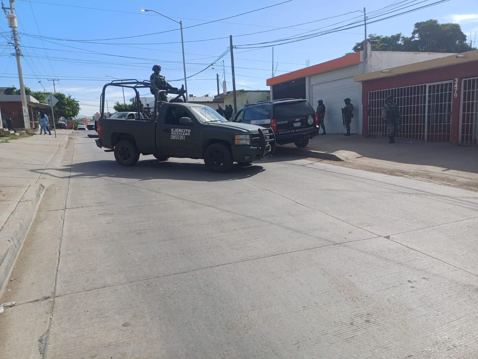 $!Libera Guardia Nacional y Ejército a tres personas cautivas con operativo en la López Mateos