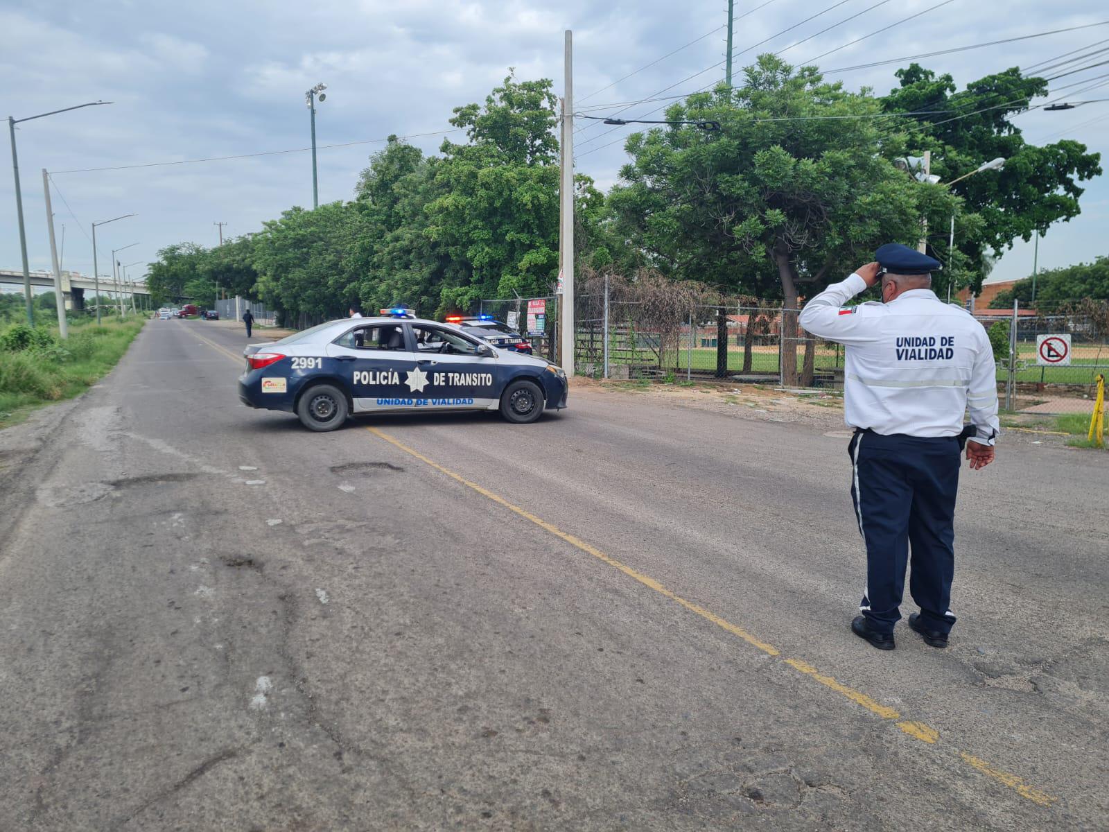 $!Cierran tramo en eje Federalismo de Culiacán por aparición de socavón