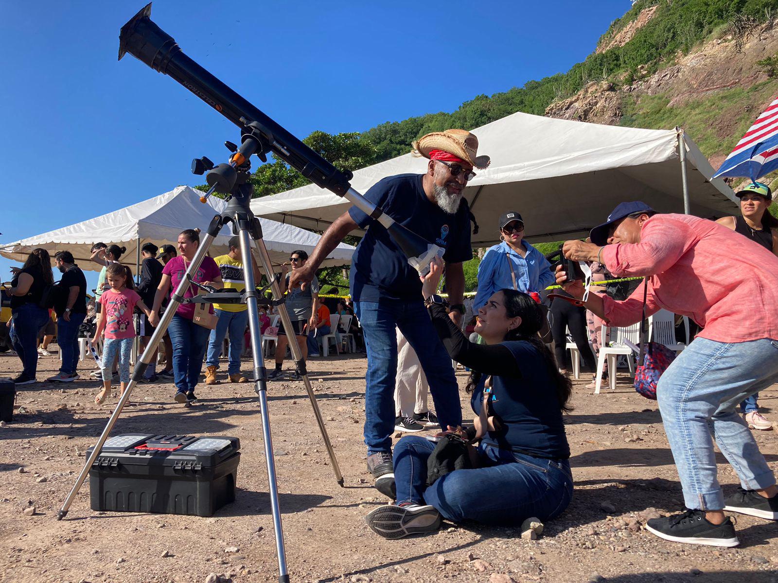 $!Atestiguan desde Mazatlán el eclipse solar anular