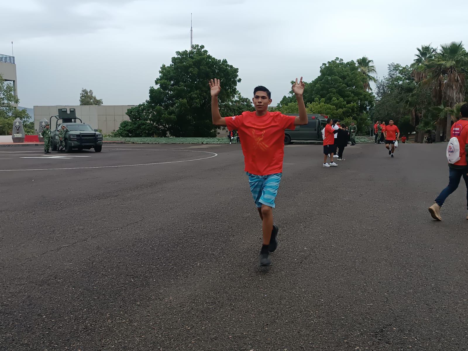 $!Celebran militares la segunda Carrera Deportiva contra la Violencia de Género