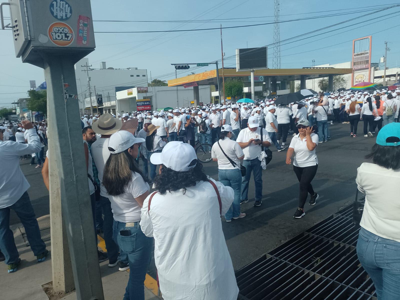 $!UAS muestra ‘músculo’ con mega contingente en marcha por el Día del Trabajo