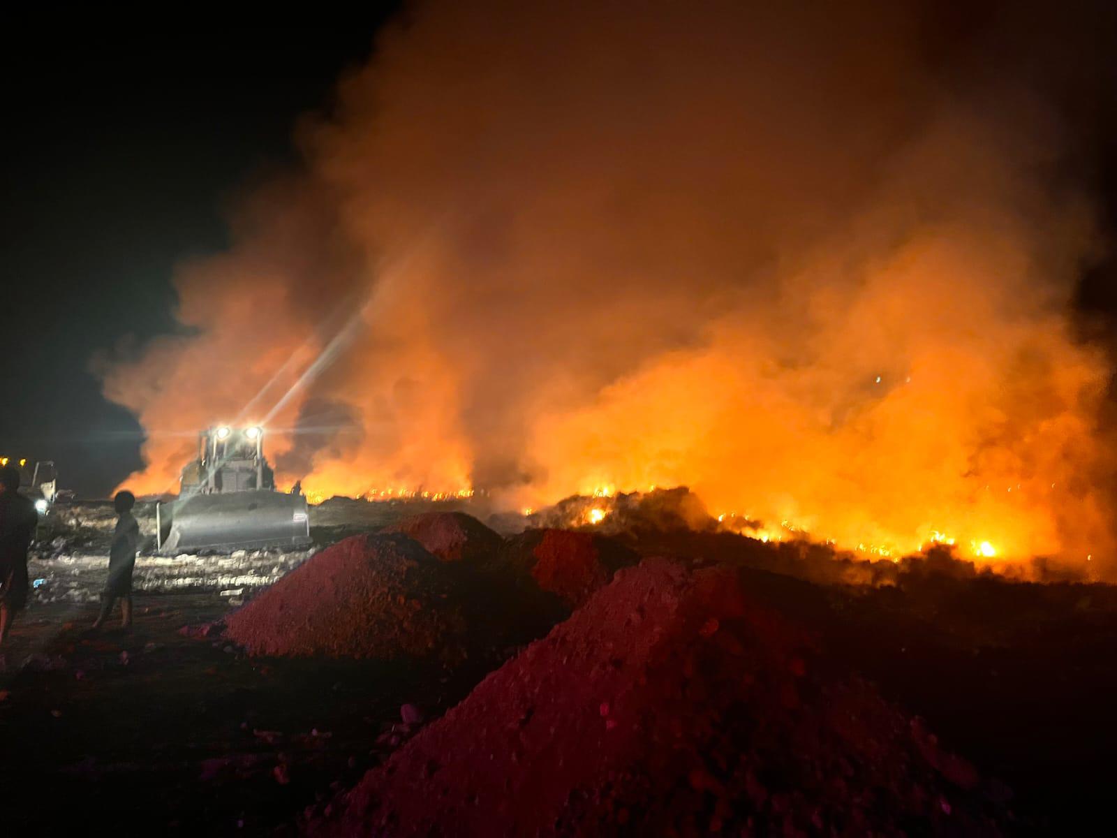 $!Controlan incendio en el basurón de Culiacán... después de 24 horas