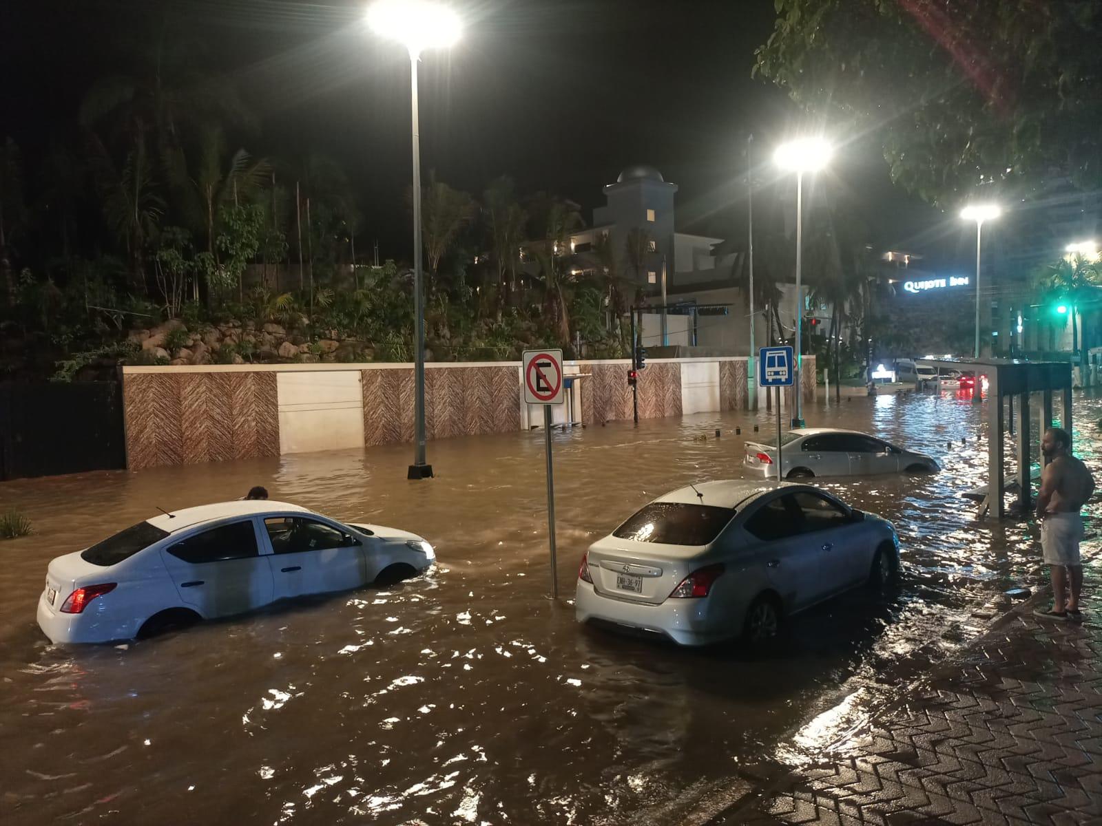 $!Fuerte tormenta eléctrica cae sobre Mazatlán y el sur de Sinaloa