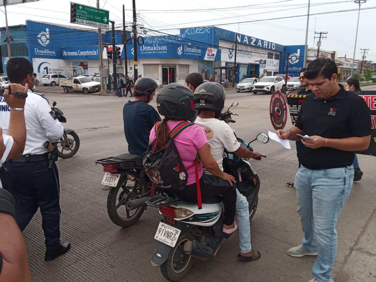 $!Concientizan a motociclistas con la campaña ‘Ponte las pilas, ponte el casco’