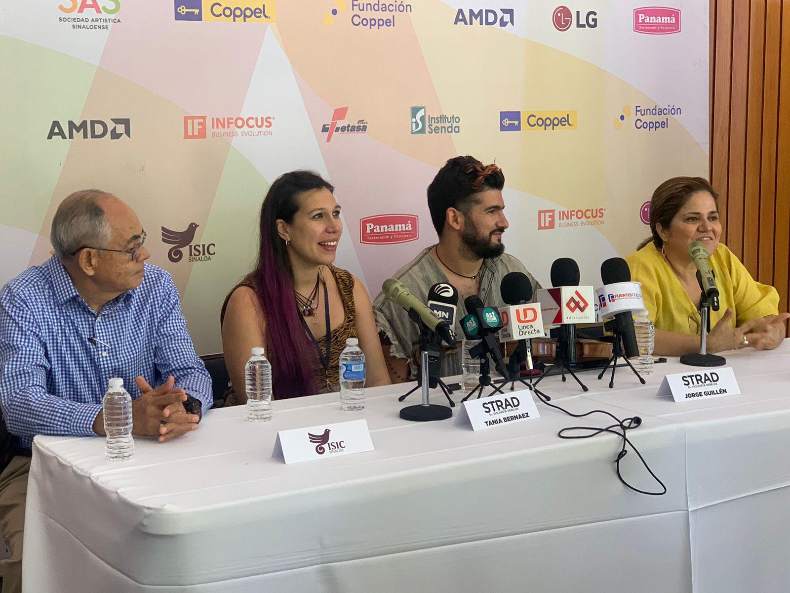 $!Autoridades acompañan a los artistas en la conferencia de prensa.