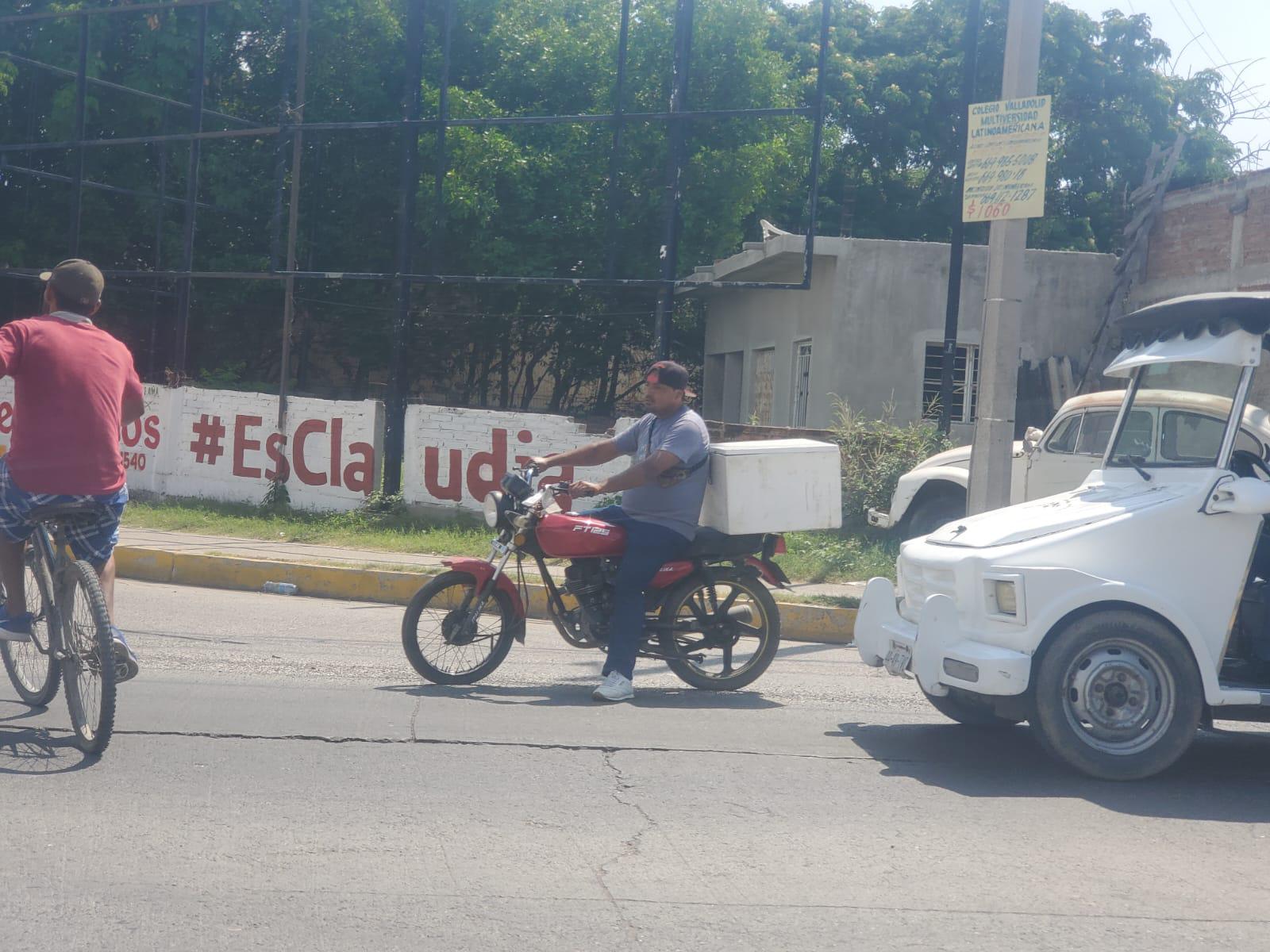 $!Aparecen en Mazatlán pintas y lonas a favor de Claudia Sheinbaum