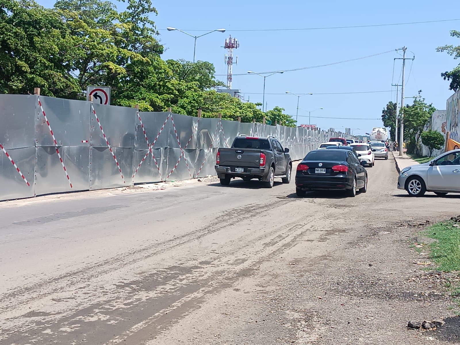 $!Colocan nuevos avisos en la obra del Libramiento Colosio, en Mazatlán