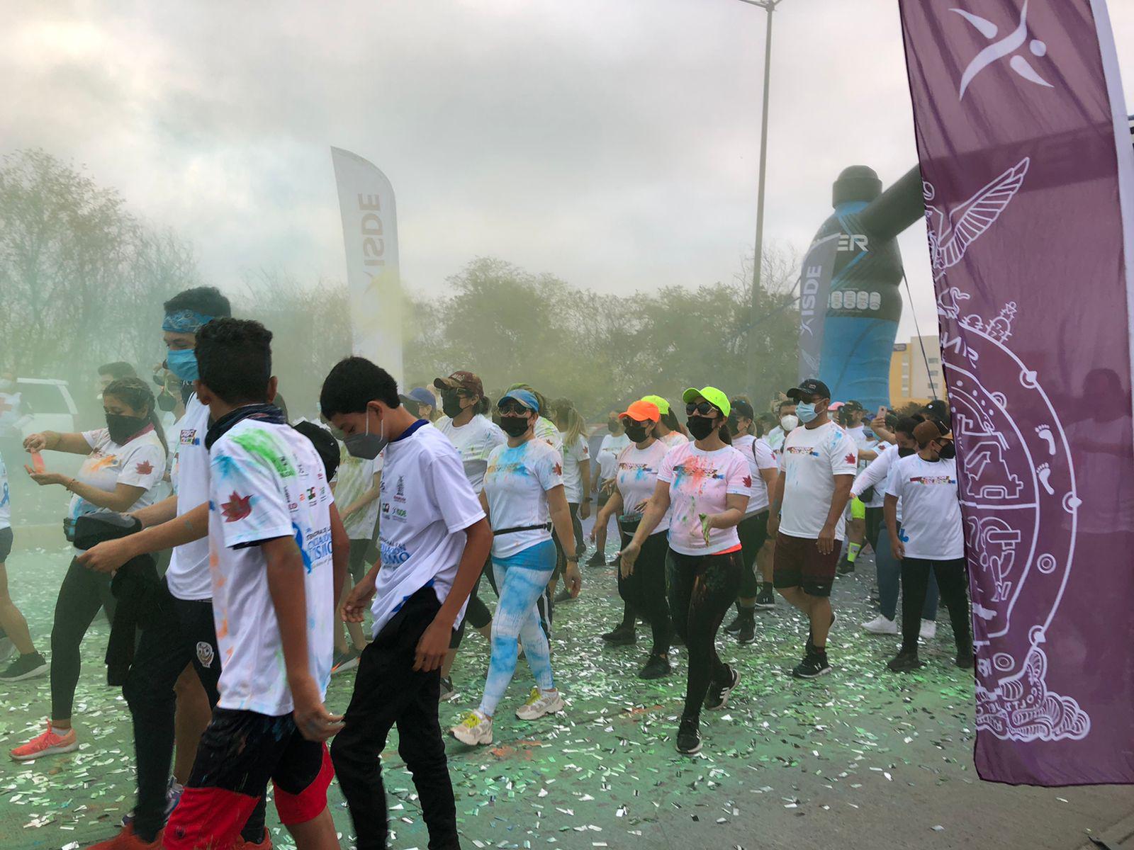 $!En Culiacán realizan carrera de colores en pro del autismo