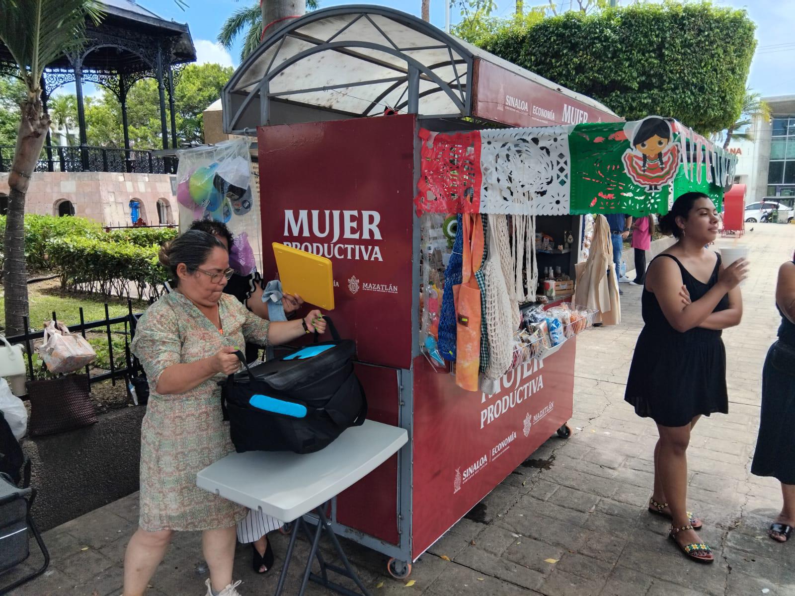 $!Inauguran en Mazatlán la tercera Carreta Mujer Productiva que beneficiará a mujeres emprendedoras