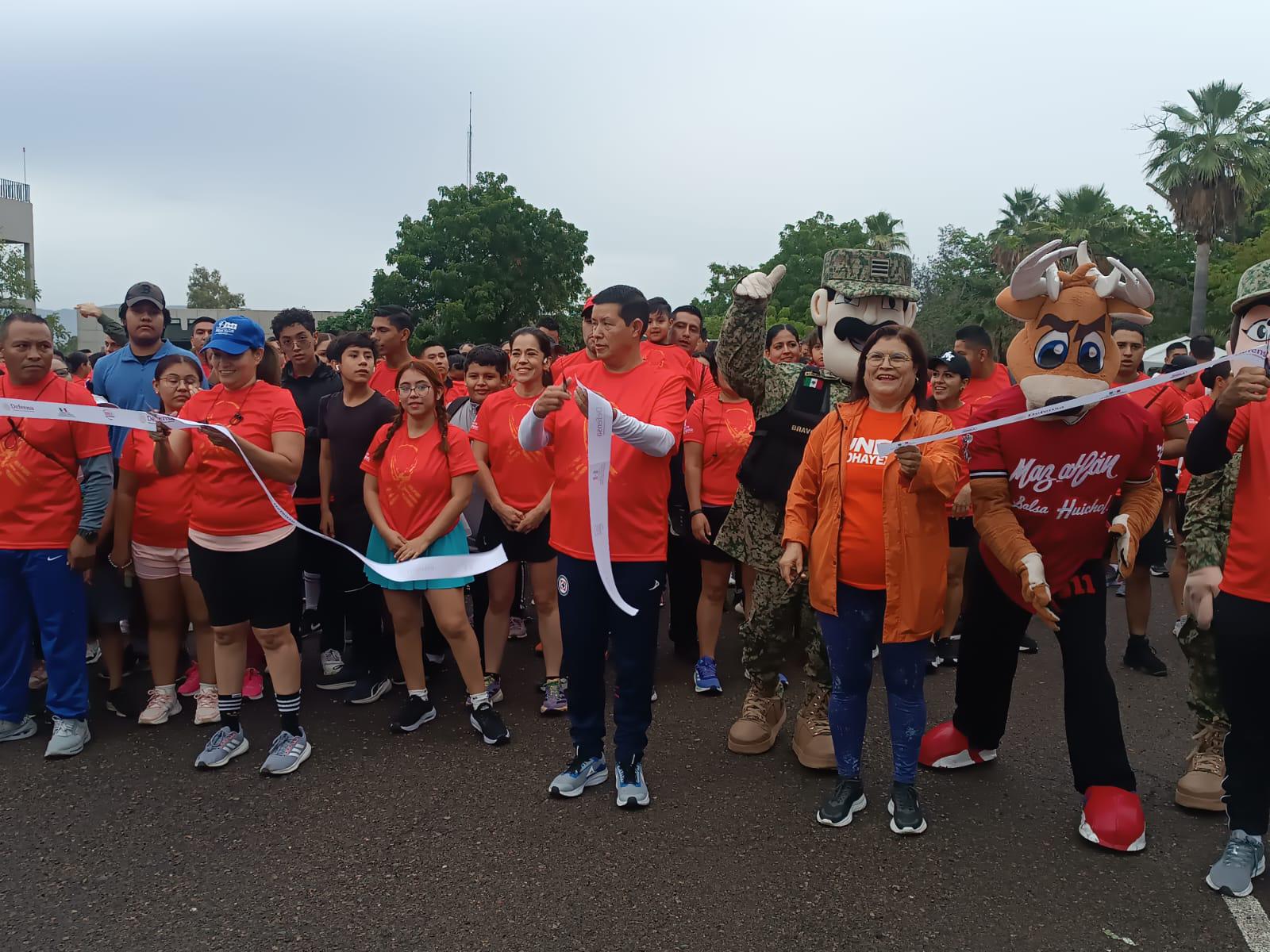 $!Celebran militares la segunda Carrera Deportiva contra la Violencia de Género