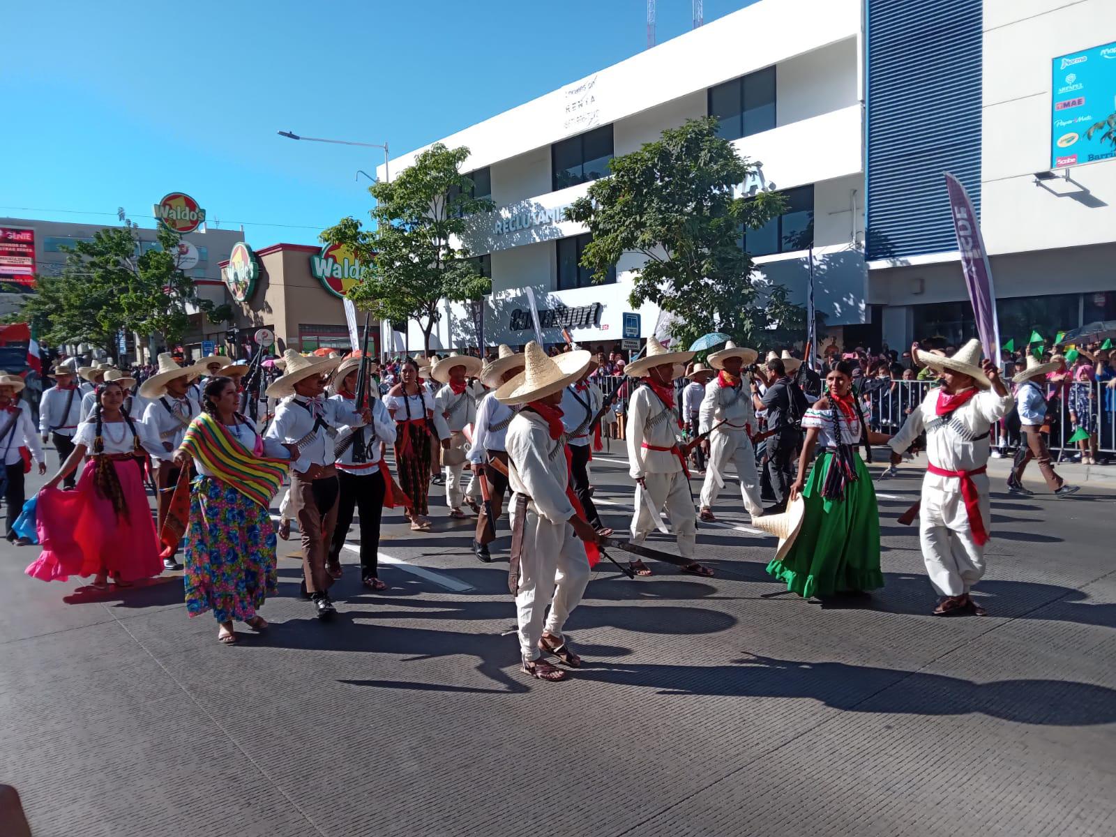 Celebran de nuevo en Culiacán el desfile del 20 de noviembre, tras dos