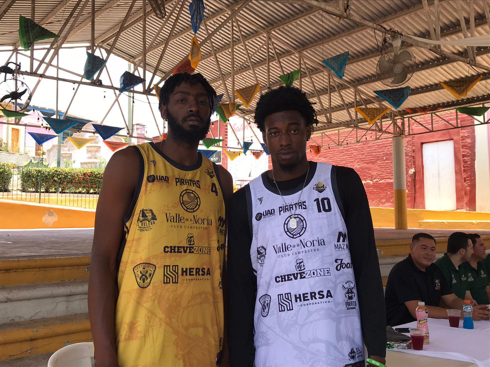 $!Presenta Piratas Basketball su nueva piel y a sus extranjeros