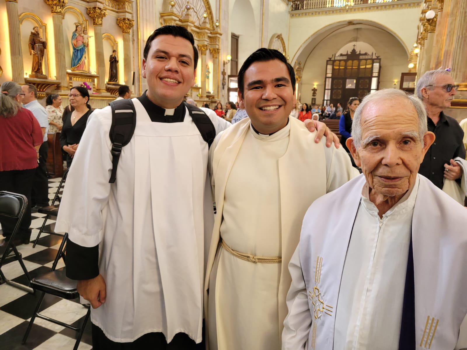 $!Seminarista Alonso Burgos, Padre Jorge León y Padre Francisco Méndez Rizo.