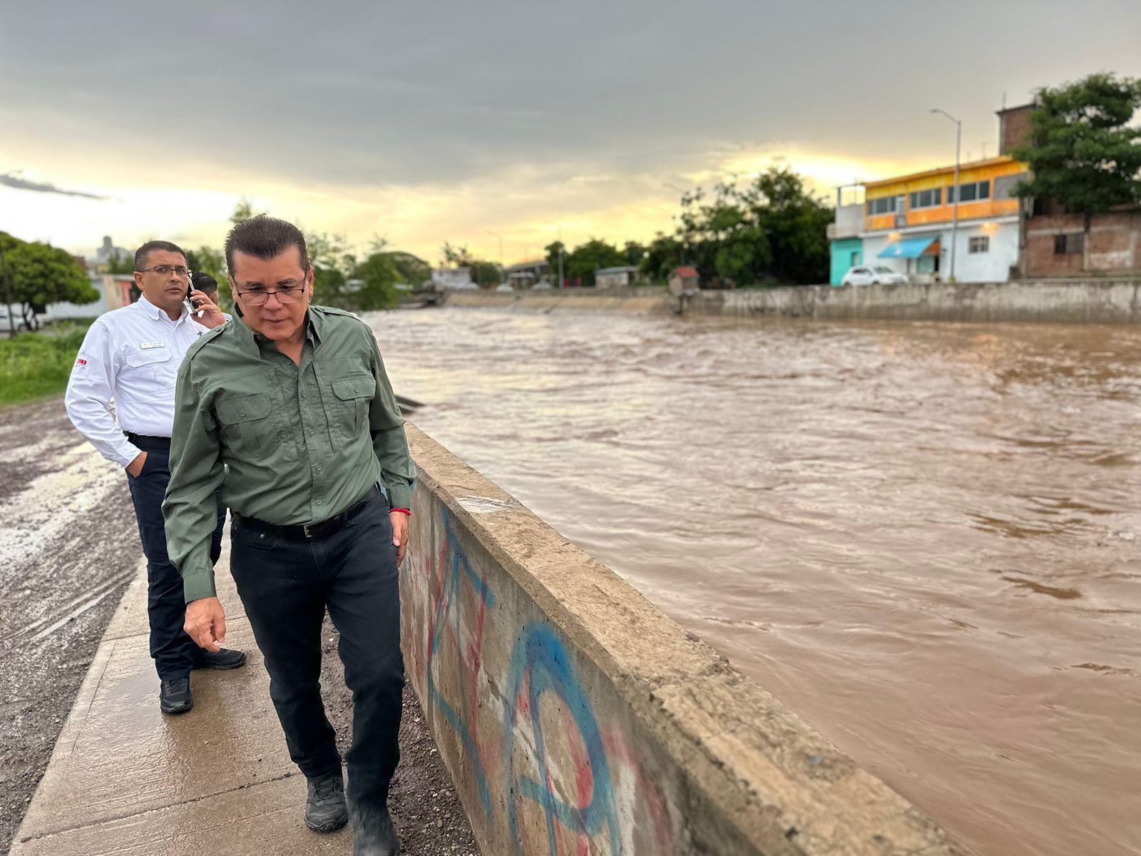 $!Provoca tormenta en Mazatlán inundaciones; autoridades recorren zonas afectadas