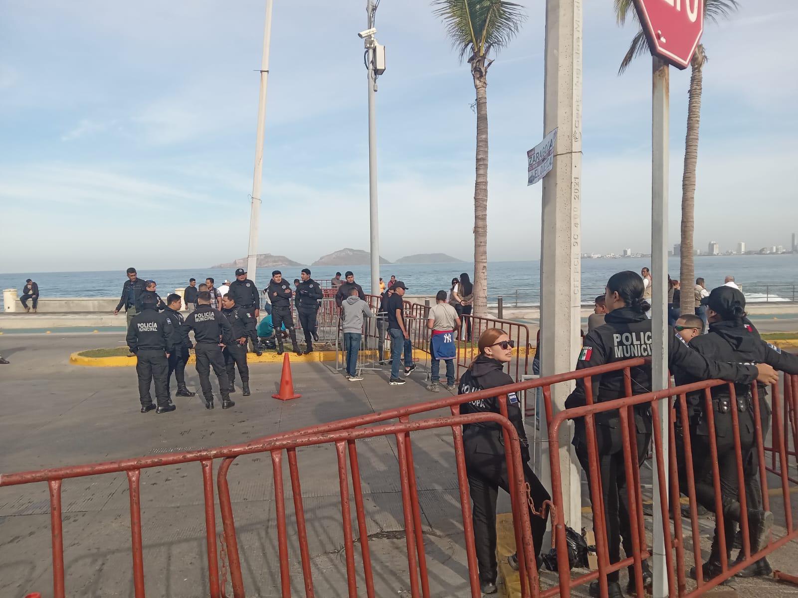 $!Está lista la Glorieta Sánchez Taboada para que AMLO encabece el Día de la Bandera