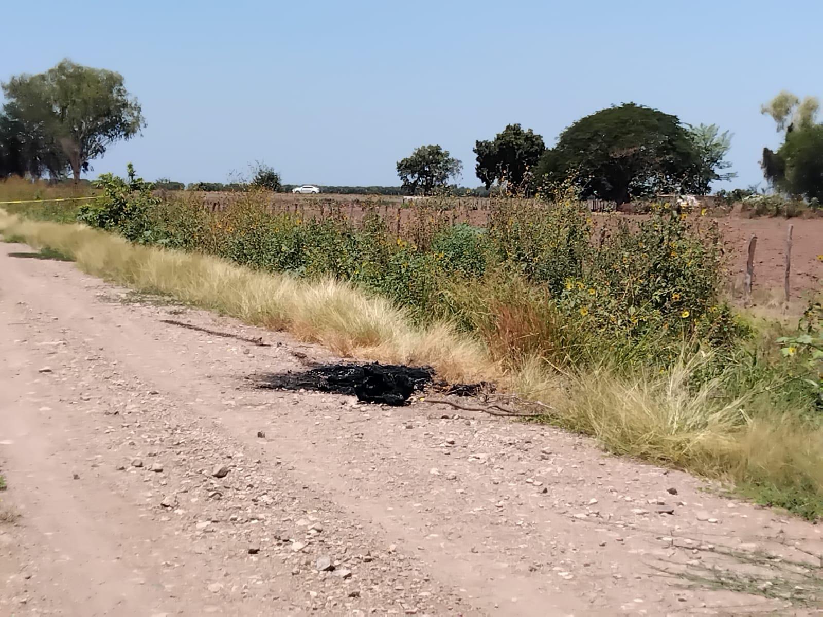 $!Hallan restos carbonizados de una persona en Higueras de Abuya, en Culiacán