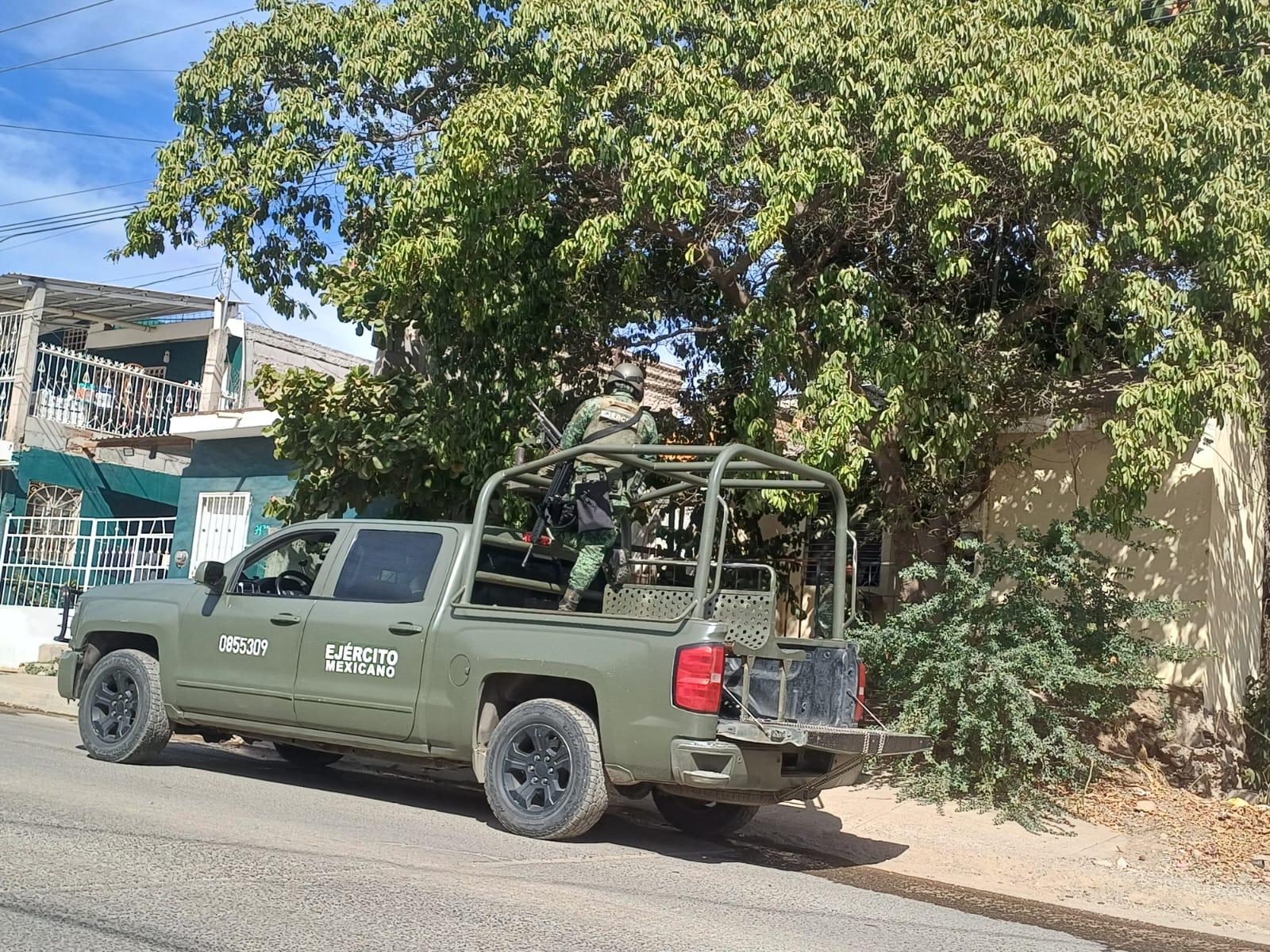 $!Libera Guardia Nacional y Ejército a tres personas cautivas con operativo en la López Mateos