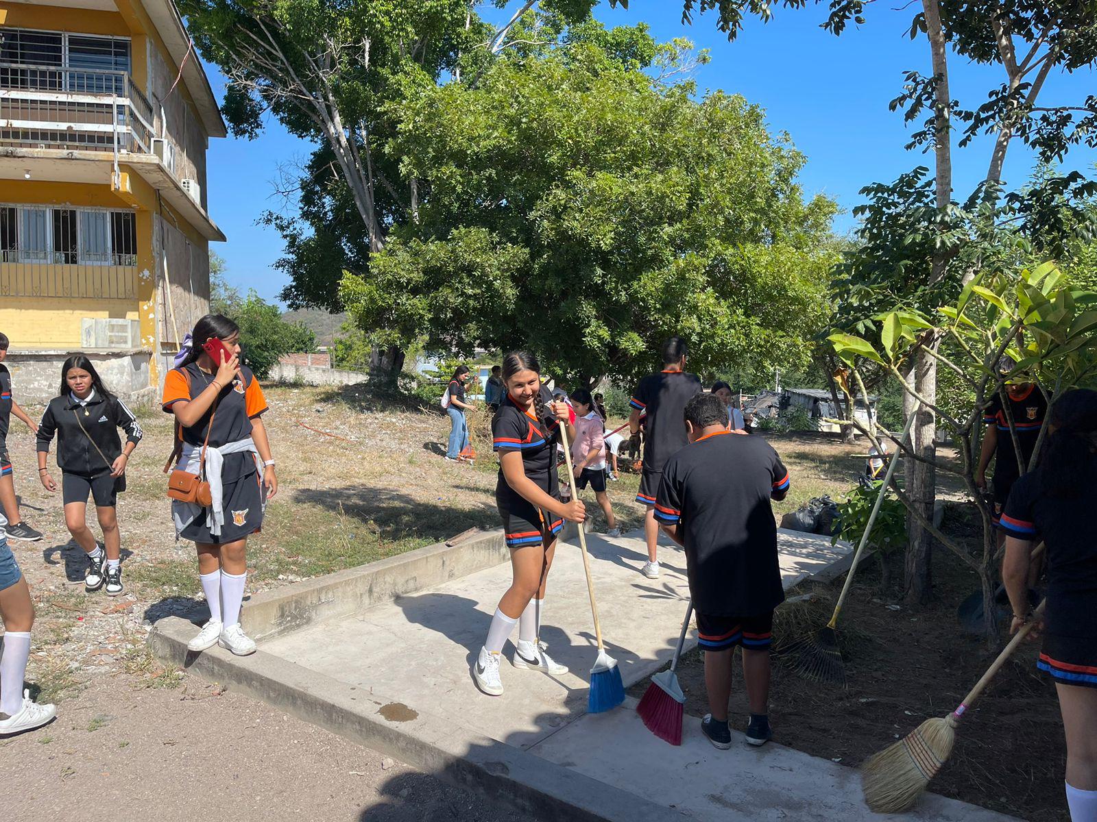 $!Secundaria ‘Maestro Julio Hernández’, de Rosario, celebra su 73 aniversario con semana cultural