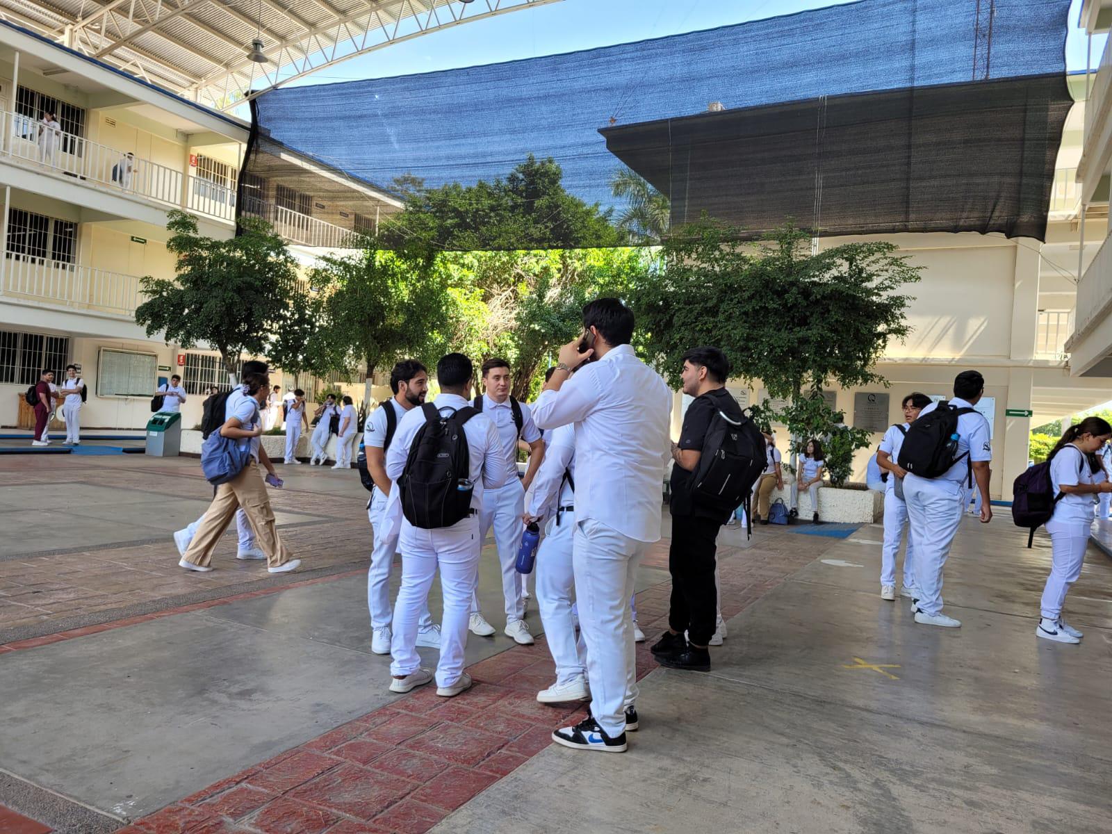 $!Estudiantes de la UAS responden al regreso a clases presenciales en Culiacán