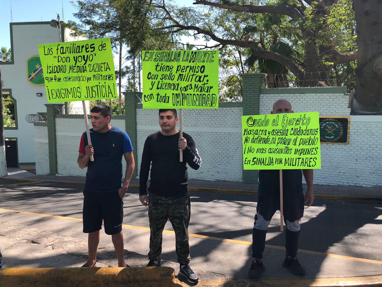 $!Exigen justicia por asesinato de Isidoro a manos de militares en Jueves Negro