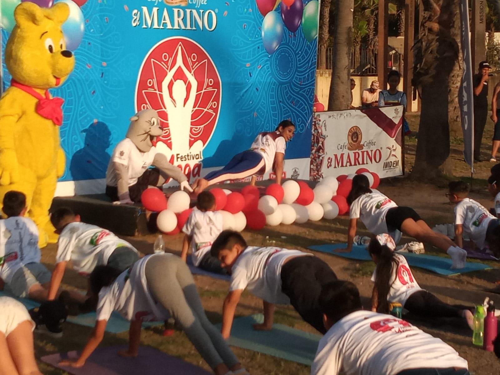 $!Festejan a niños en Festival de Yoga, en Ciudades Hermanas