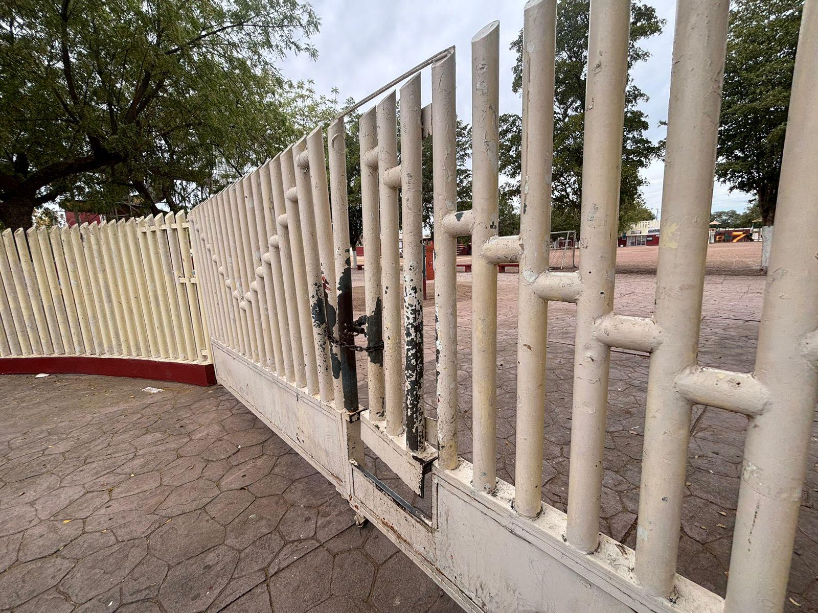 $!Vecinos de la colonia 21 de Marzo, en Culiacán, piden pavimentación de cuatro calles