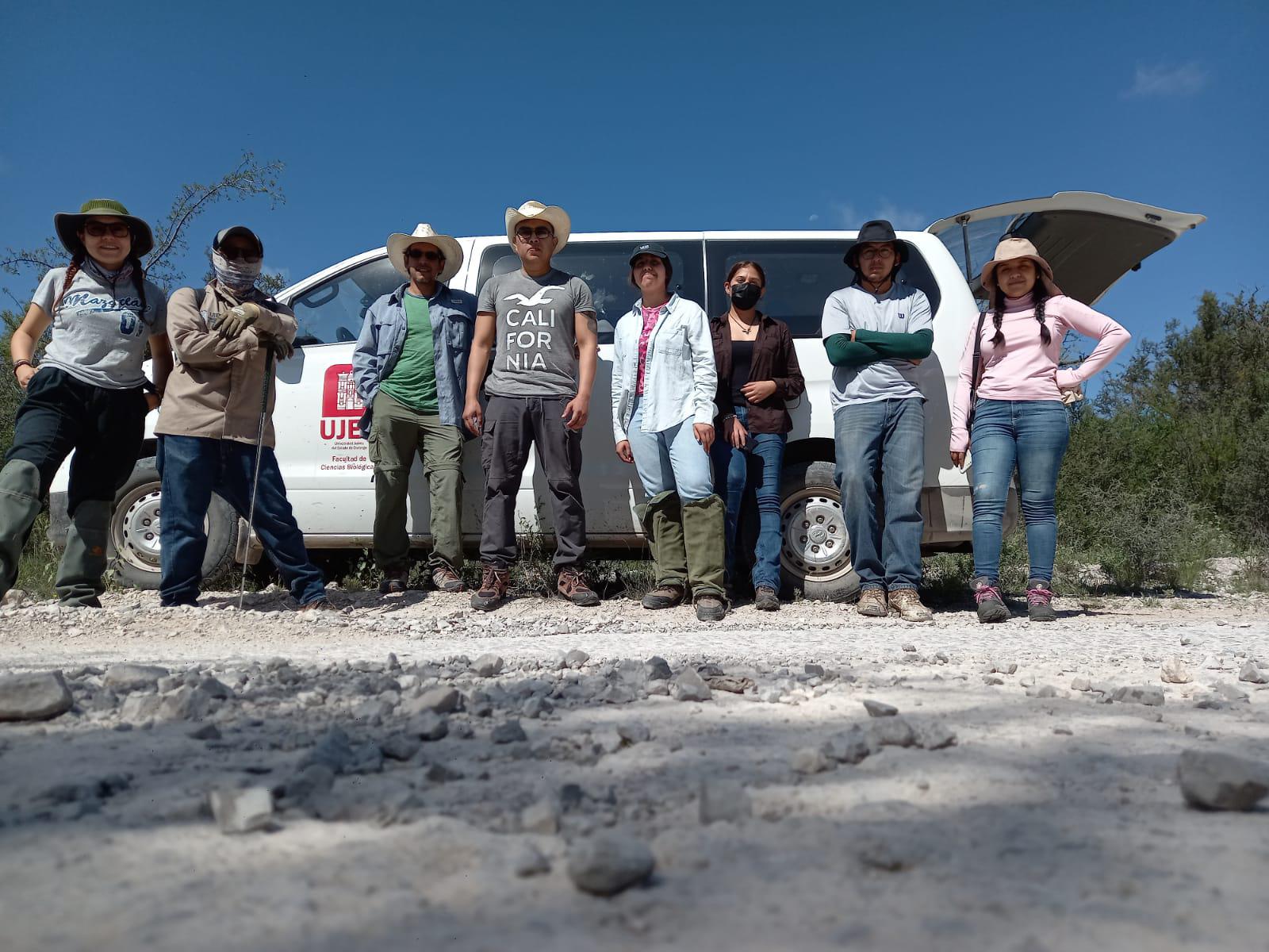 $!Equipo de investigadores y estudiantes de la Facultad de Ciencias Biológicas de la Universidad Juárez del Estado de Durango (UJED).