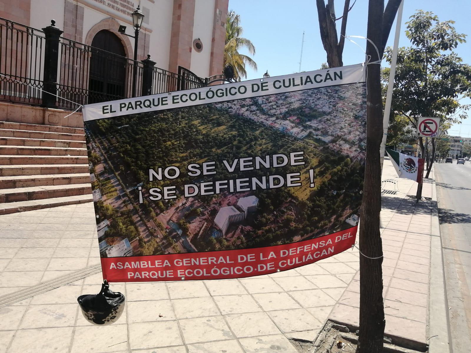 $!Defensores del Parque Ecológico de Culiacán piden no privatizar espacios públicos; se manifiestan en la Obregón