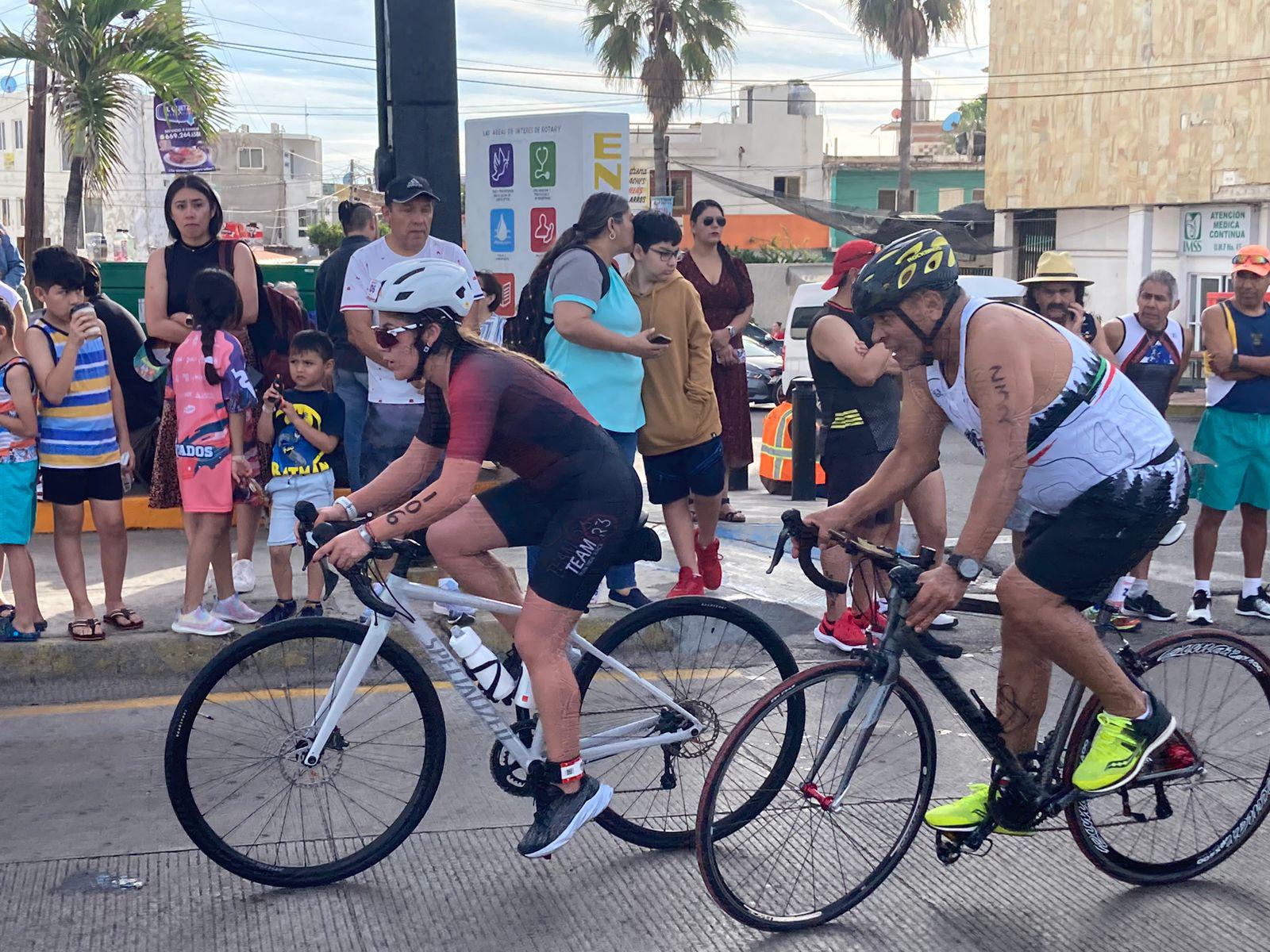 $!Esteban Gómez y Daniela García se llevan la gloria del Triatlón Pacífico 2023