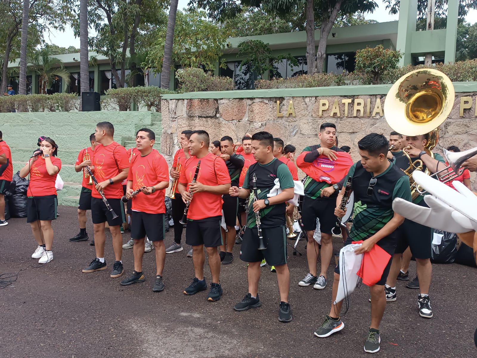 $!Celebran militares la segunda Carrera Deportiva contra la Violencia de Género